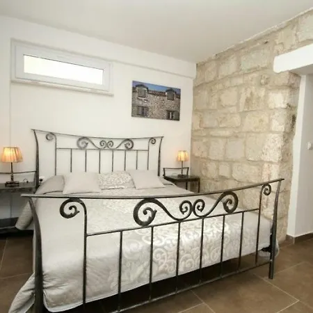 דירה Apartman Luce ברלה